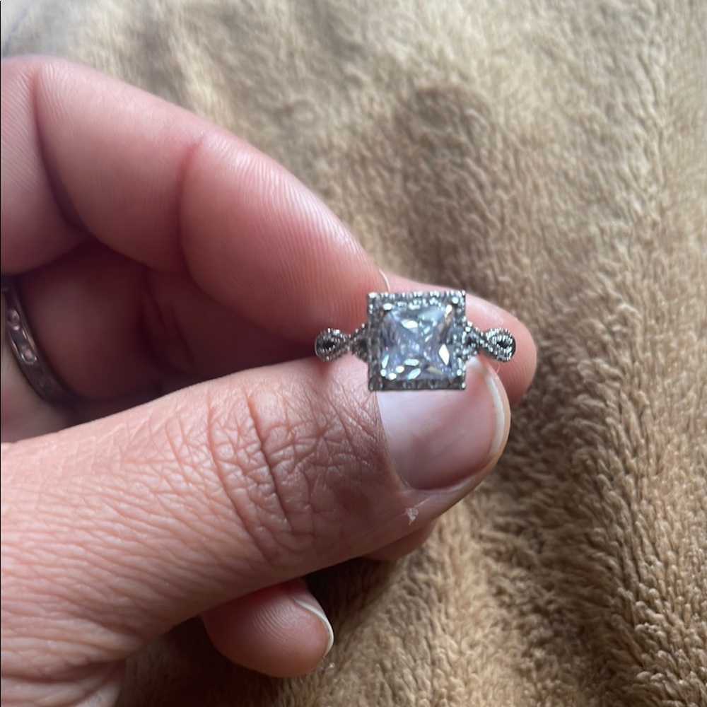 Elegant Silver Women's Ring